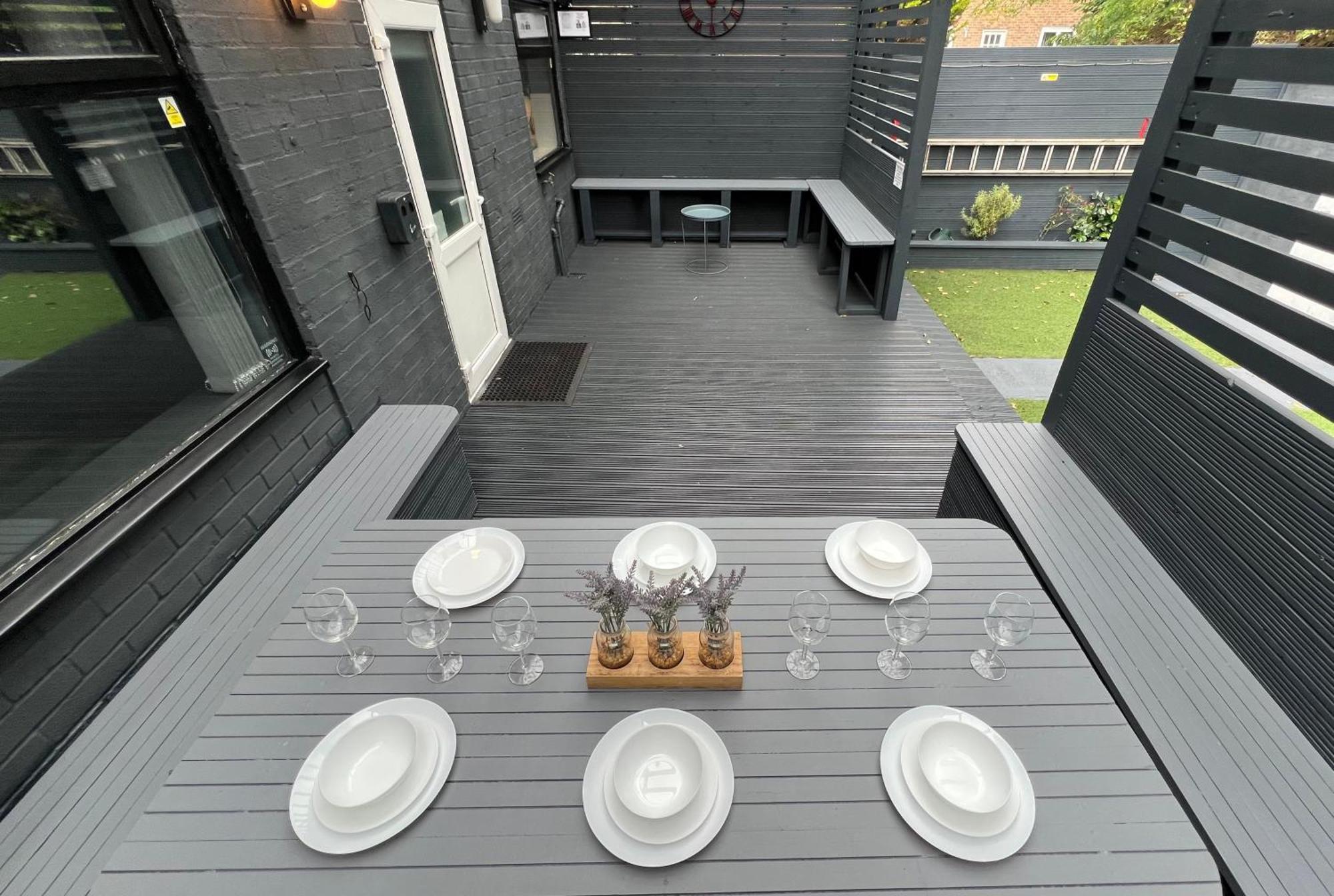 Modern Suites -5 Bedroom House- With Free Parking Birmingham City المظهر الخارجي الصورة